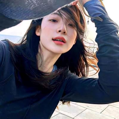 向下扭曲